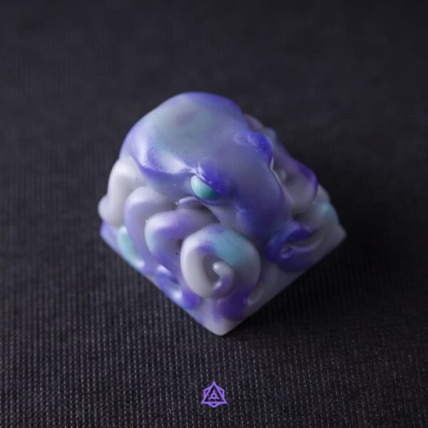 Kolkrabba - Hyper Flow | Resin Casted Keycap "Experimental Series"