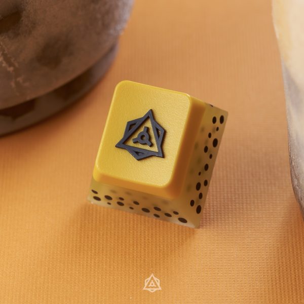 Taro - Logo Cap - Lychee